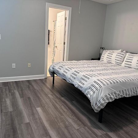 Simple Elegant Townhouse Dt Raleigh Ncsuアパートメント エクステリア 写真