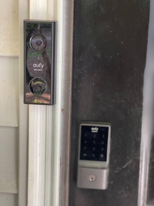 Simple Elegant Townhouse Dt Raleigh Ncsuアパートメント エクステリア 写真