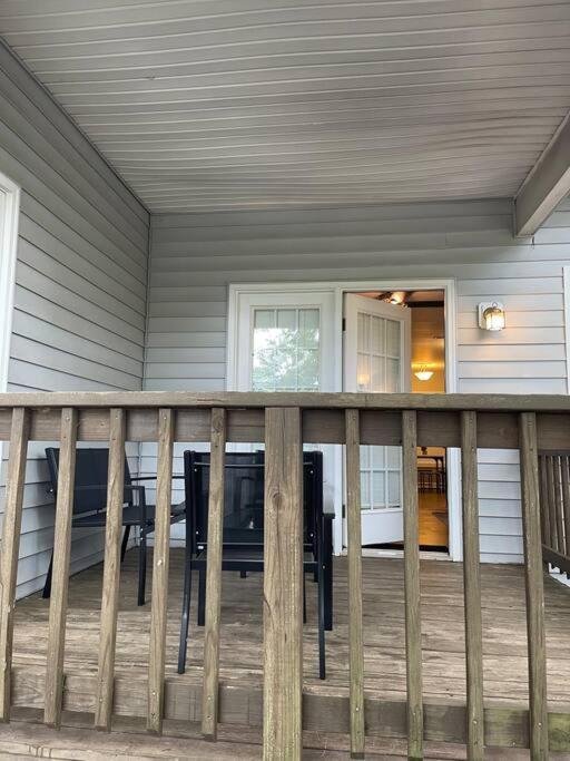 Simple Elegant Townhouse Dt Raleigh Ncsuアパートメント エクステリア 写真