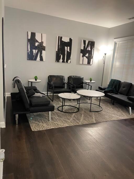 Simple Elegant Townhouse Dt Raleigh Ncsuアパートメント エクステリア 写真