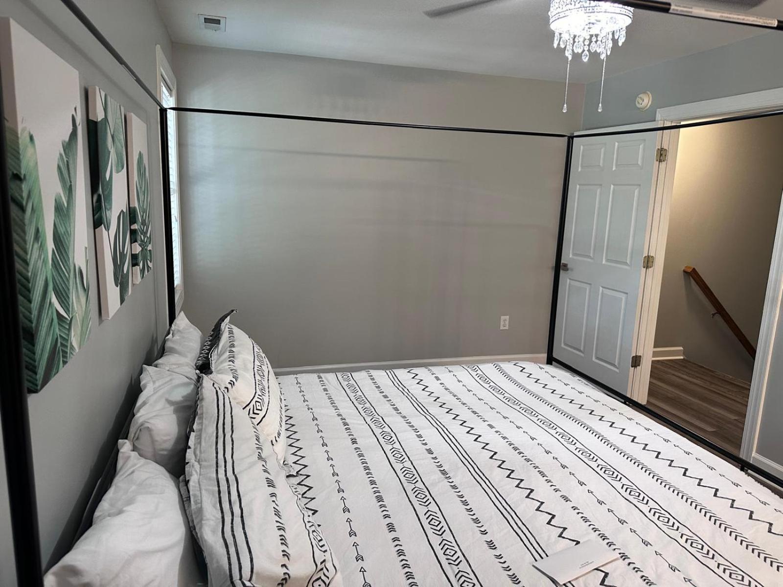 Simple Elegant Townhouse Dt Raleigh Ncsuアパートメント エクステリア 写真